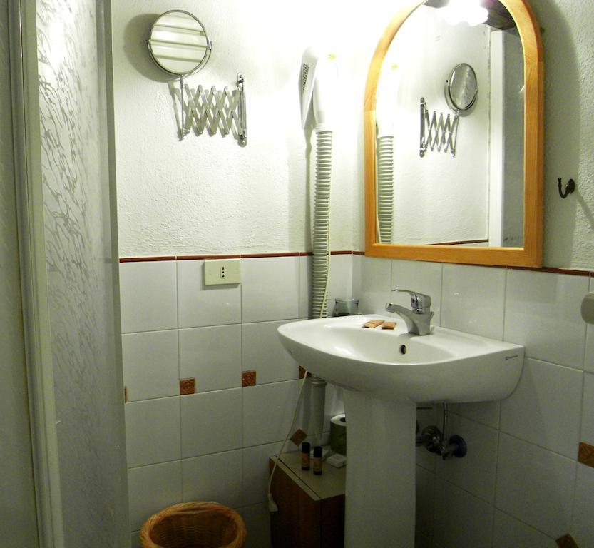 Guest House Il Borgo Di Sempronio Semproniano Phòng bức ảnh